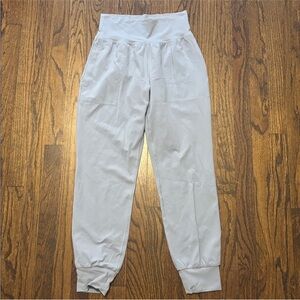 Athleta Blue Breathable Cuffed Ankle Leggings Pockets Athletic